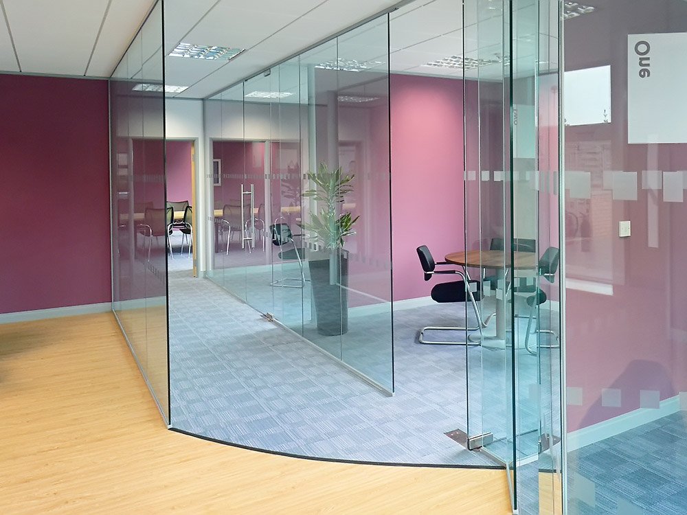 Frameless Double Glazed Partitioning