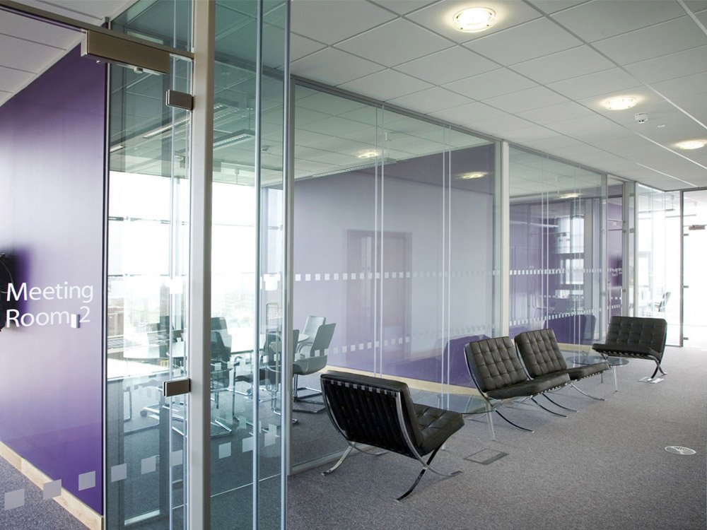 Frameless Single Glazed Office Partitioning